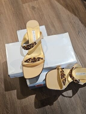 Ann Marino Beige Beaded Mule Sandals, Sz 10 NWT
